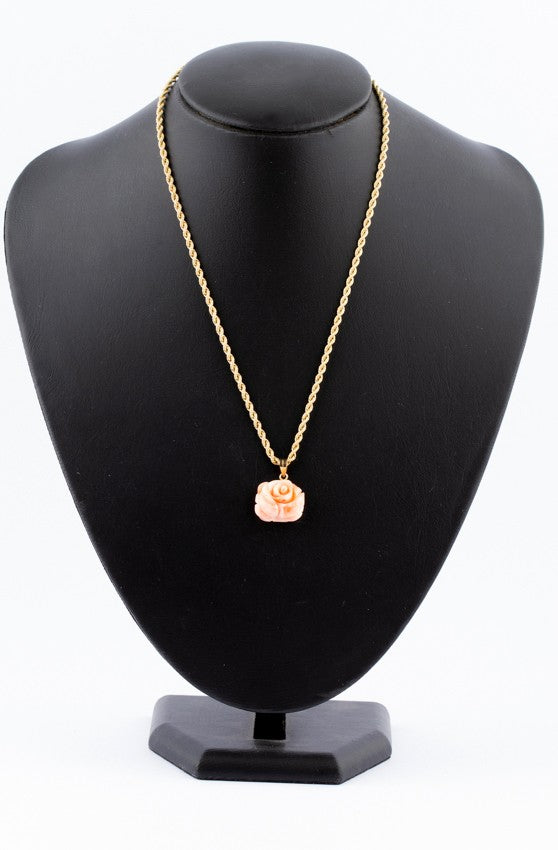 Bloedkoralen hanger gesneden idvv een roos aan gouden collier