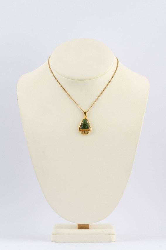 Gouden hanger met jade boeddha aan gouden gourmet collier