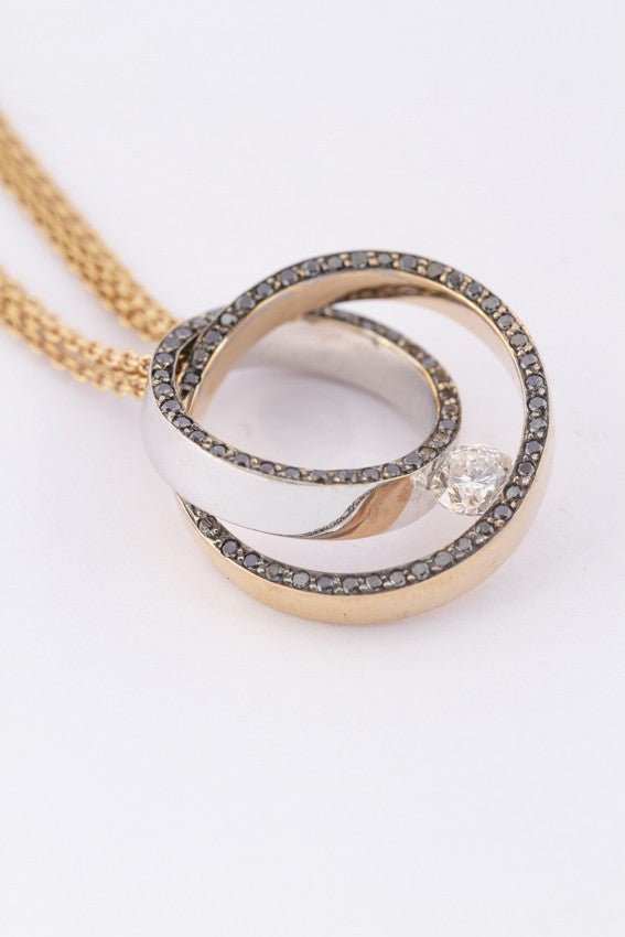 wit/rosé gouden hanger met een briljant van ca. 0.20ct.