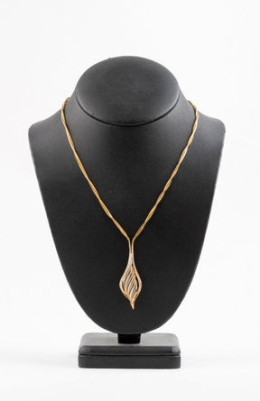 Gouden collier met 30 briljanten