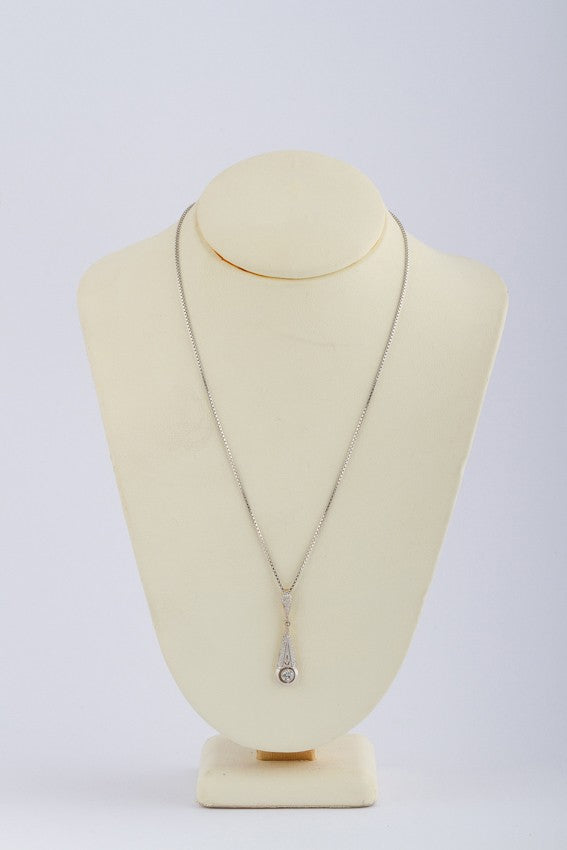 Antique white/yellow gold Art Deco pendant on a white gold necklace