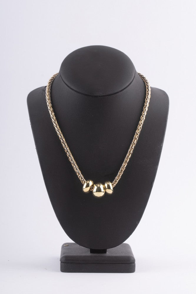 Wit/geel gevlochten collier met 3 gouden ringen