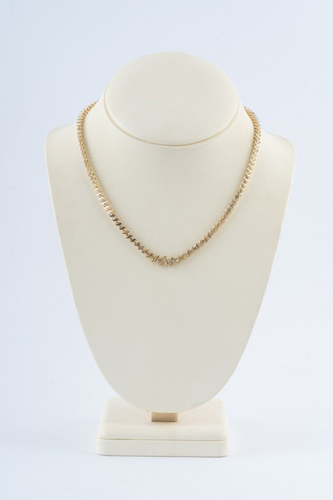 Gouden collier met 119 briljanten