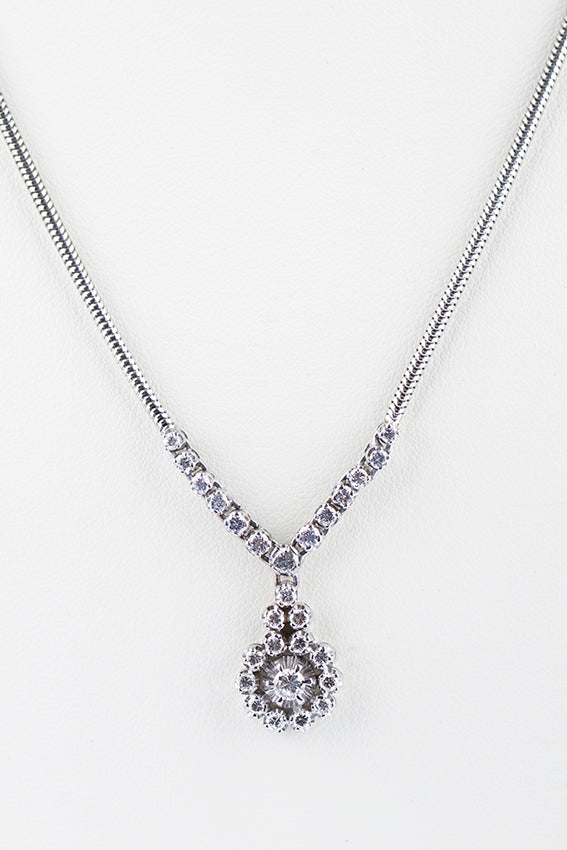 White gold necklace with brilliant