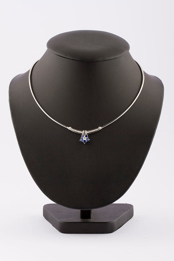 White gold necklace with brilliant and sapphire