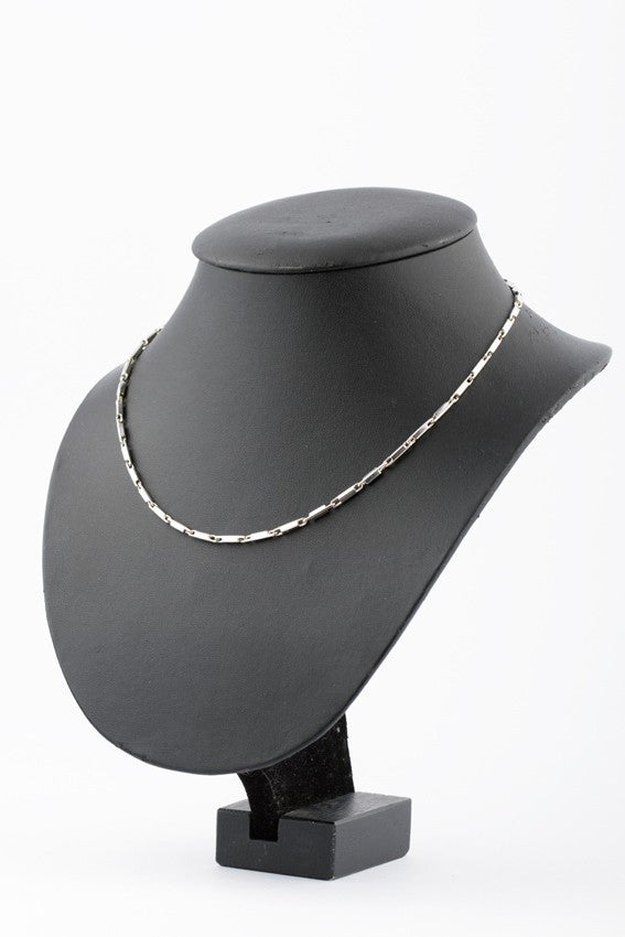 White gold link necklace