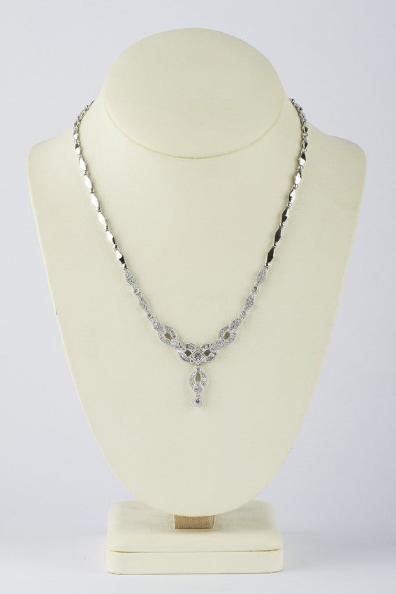 White gold link necklace with 100 diamonds