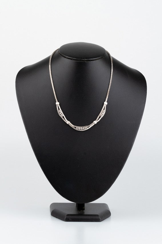 White gold necklace with brilliants and diamonds