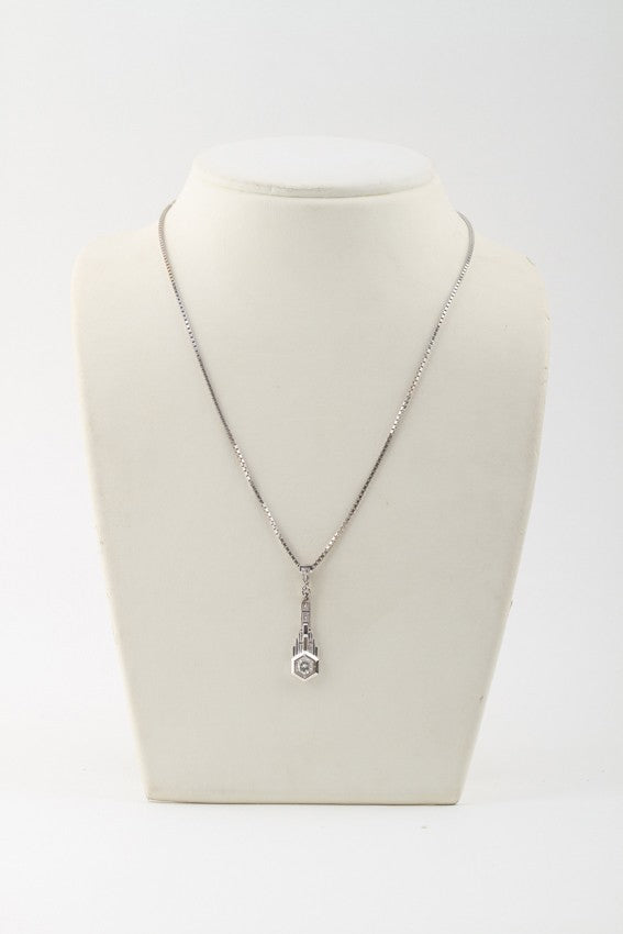 Antieke Art Deco hanger met een briljant