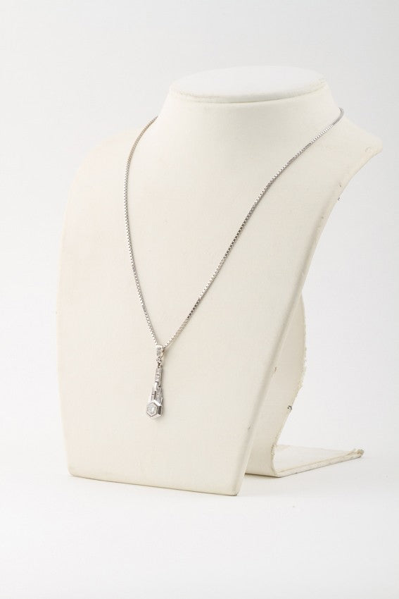 Antieke Art Deco hanger met een briljant