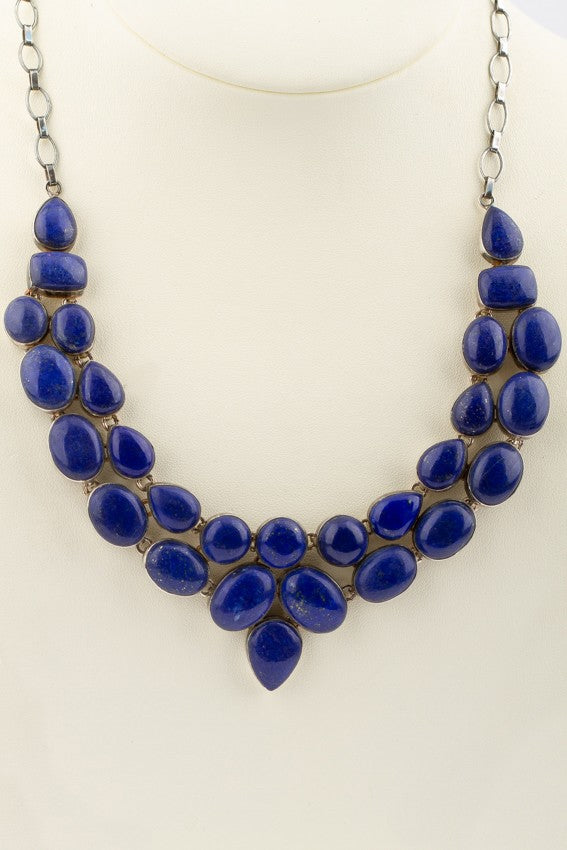Zilveren collier met lapis lazuli
