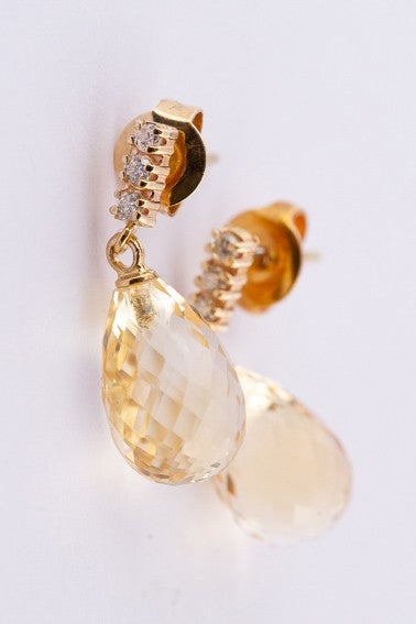 Gouden oorhangers met briolet gefacetteerde citrien