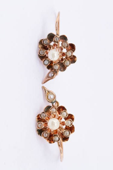 Antieke oorhangers met parels