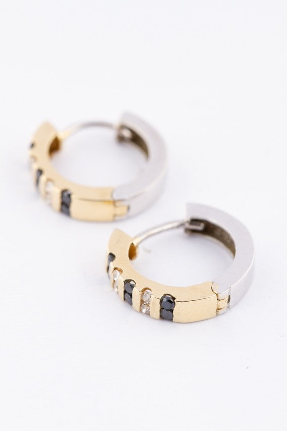 White/yellow gold earrings with diamonds and sapphires