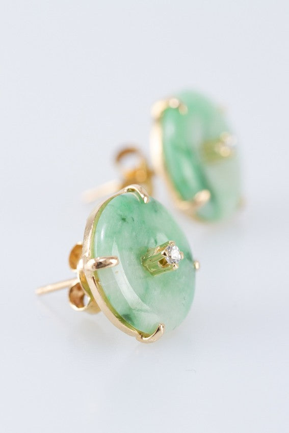 Oorstekers met jade en briljant