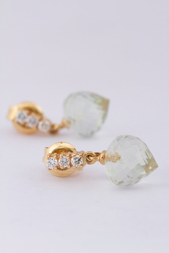 Gouden oorhangers met prasioliet en briljanten