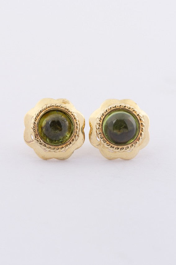 Gold earrings with peridot