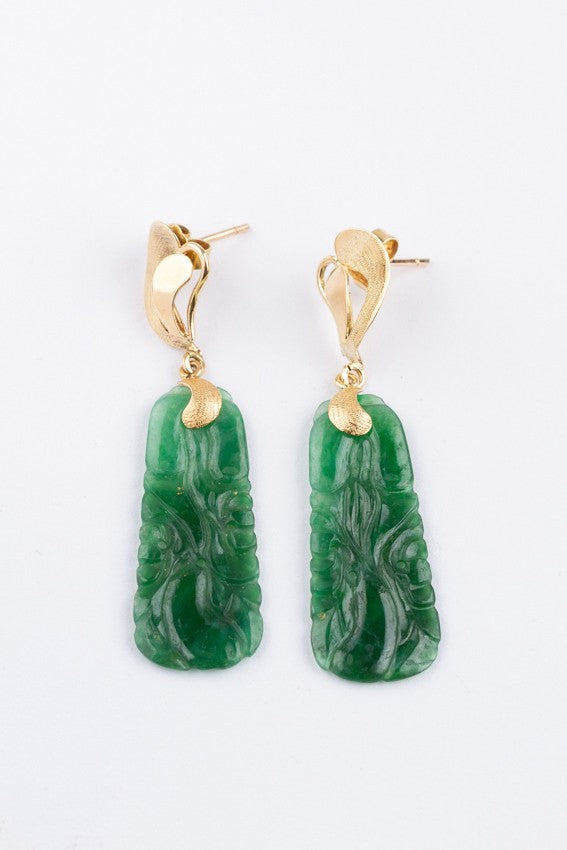 Gold earrings with jade