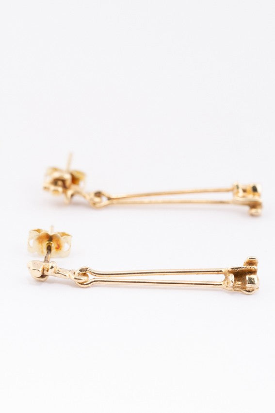 Gold earrings Ton van der Hout