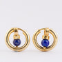 Gouden oor ringen met lapis lazuli