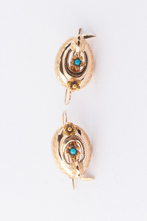 Antique gold earrings with turquoise