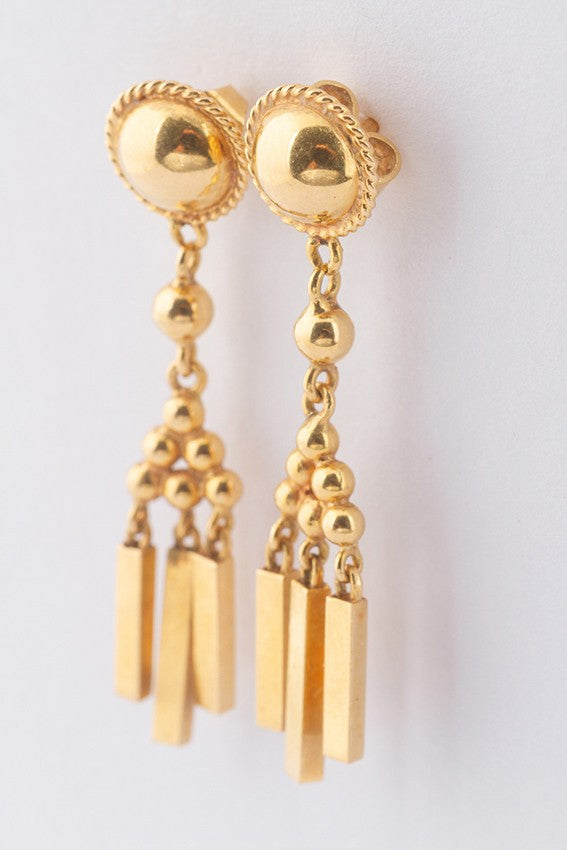 18 carat gold earrings