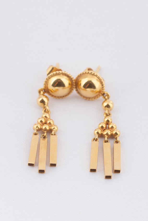 18 carat gold earrings