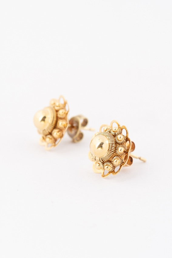 Gold Zeeland button earrings