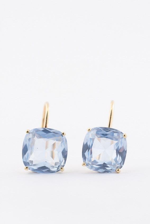 Gold earrings with synthetic spinel