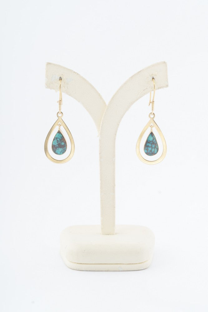Gold earrings with turquoise