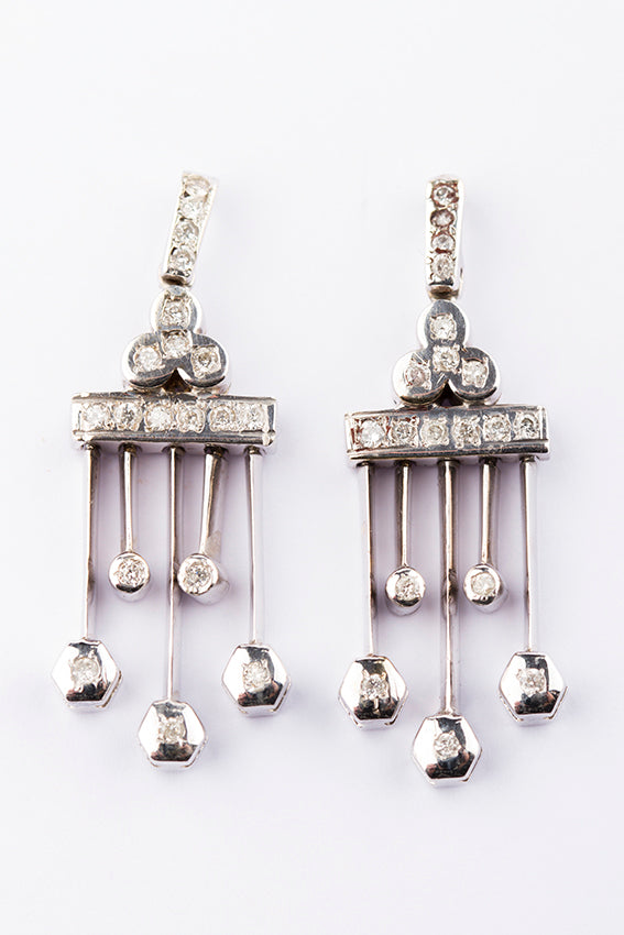 White gold earrings with brilliant cut diamonds