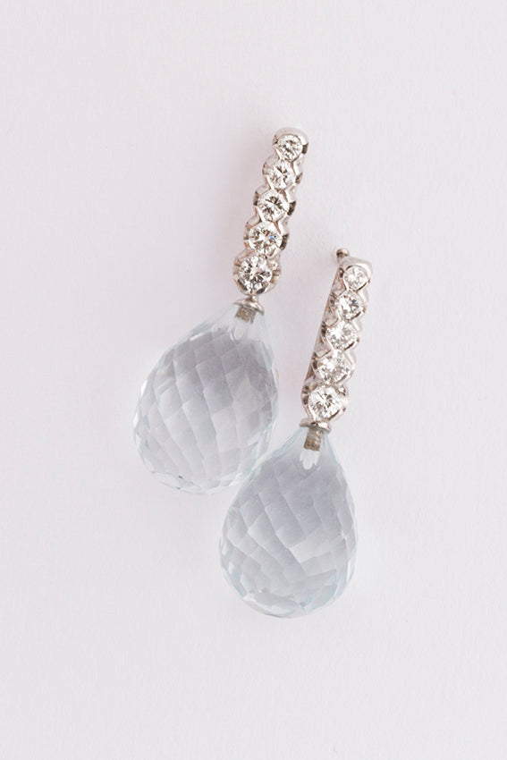 White gold earrings with aquamarine