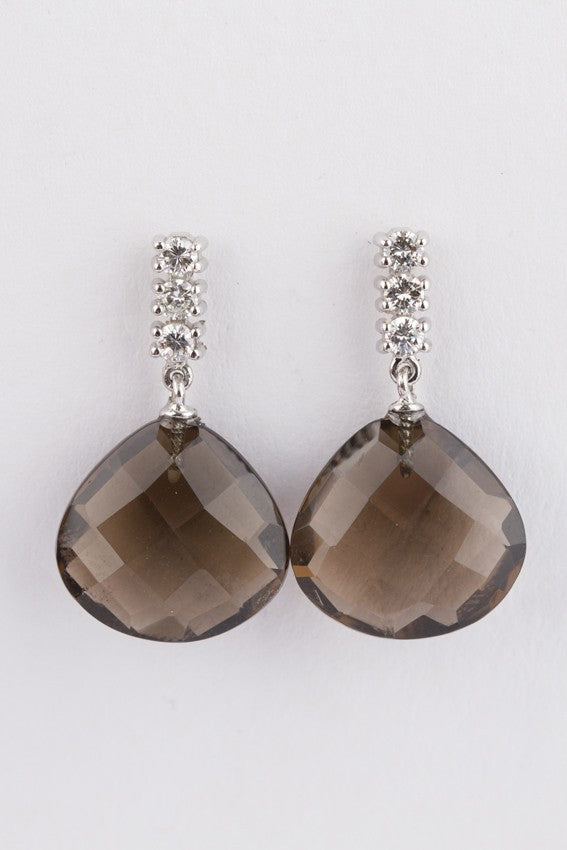 White gold earrings with smoky quartz and diamonds