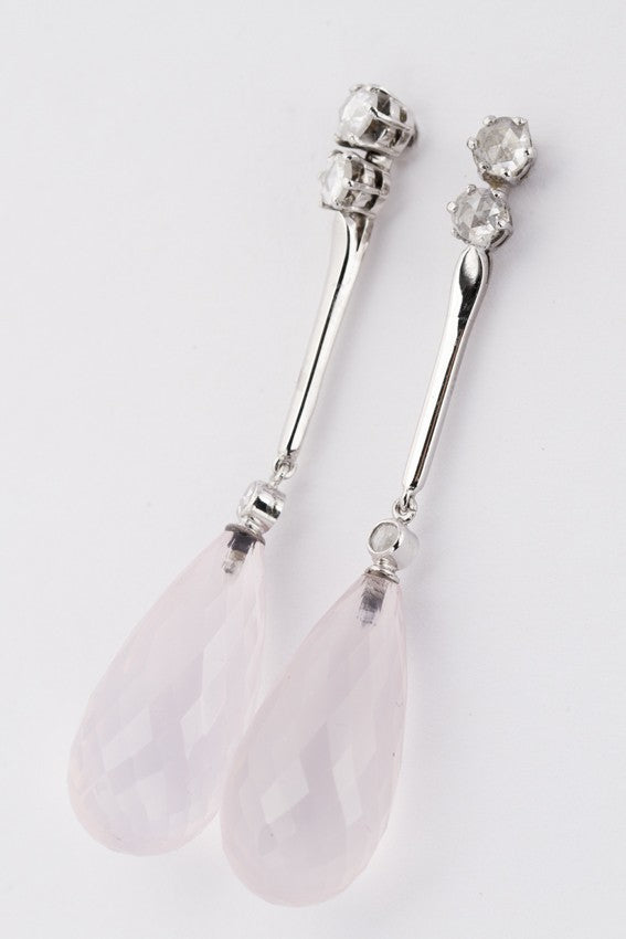 White gold earrings with diamond and rose quartz