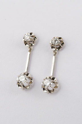 White gold earrings with 3 diamonds each