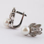 White gold earrings with bouton pearl and diamonds