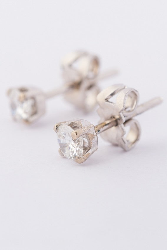 White gold earrings with diamonds