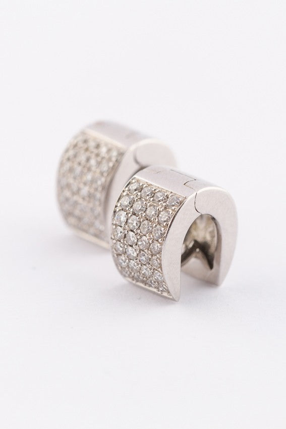 White gold wide earrings with 28 diamonds each