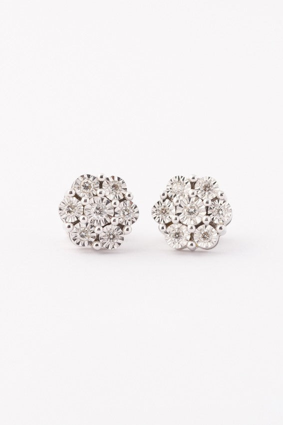 White gold entourage earrings with 7 diamonds each
