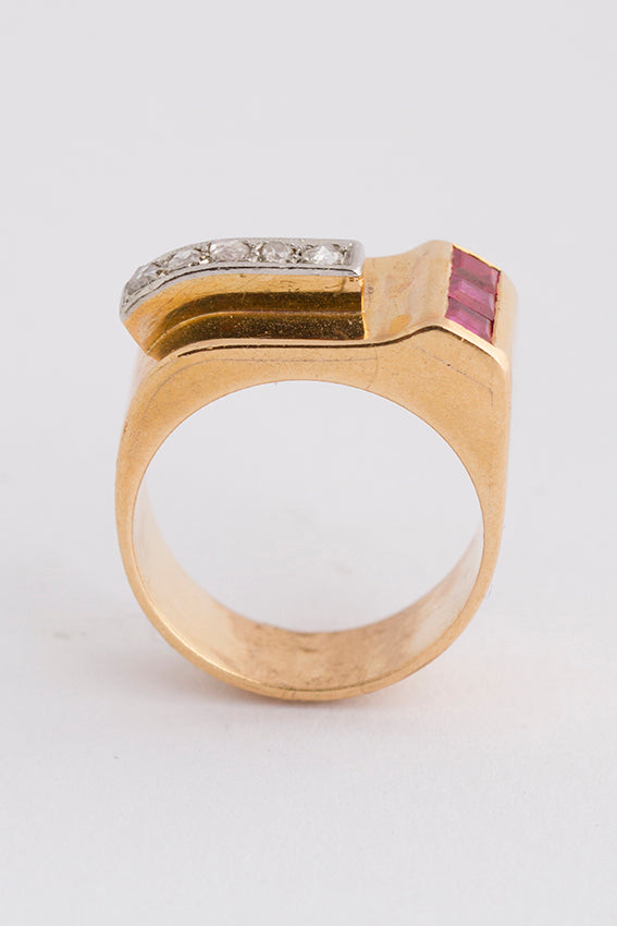 Démodé ring met robijn (retro ring)