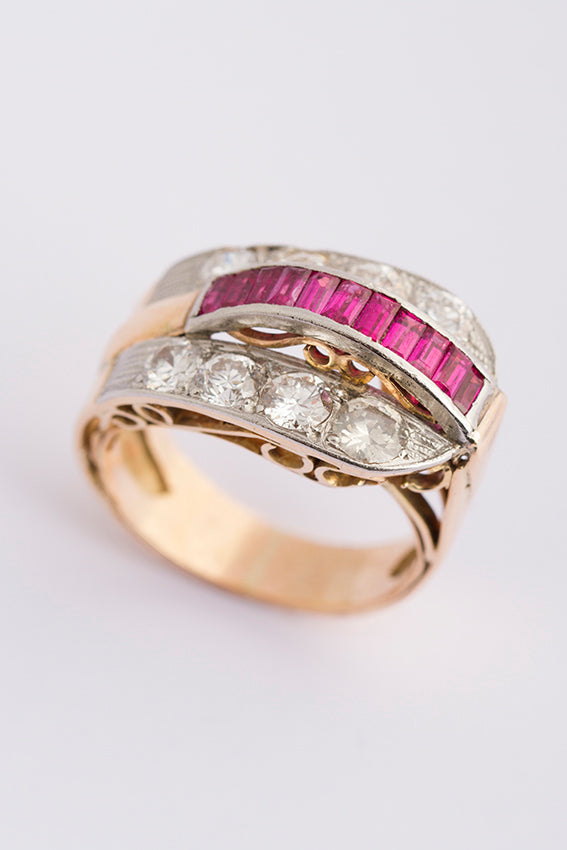 Démodé ring met robijn (retro ring)