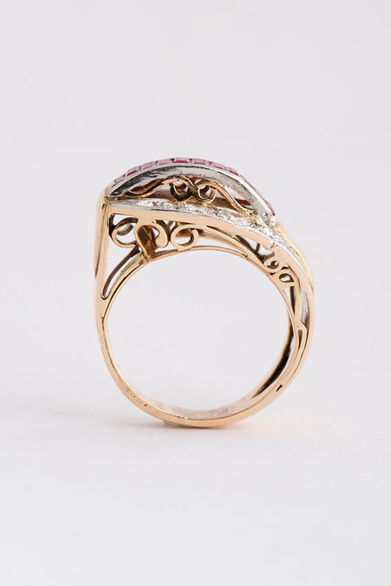 Démodé ring met robijn (retro ring)