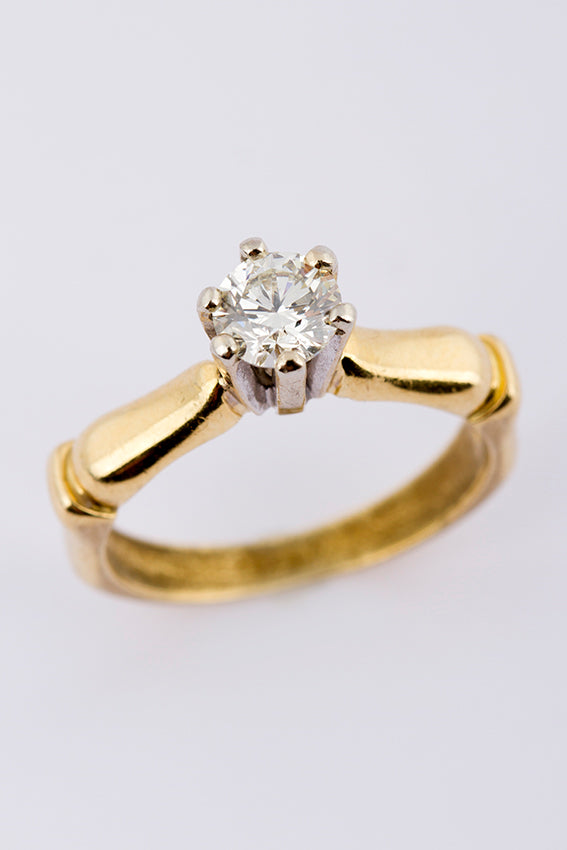 Solitair ring met een briljant