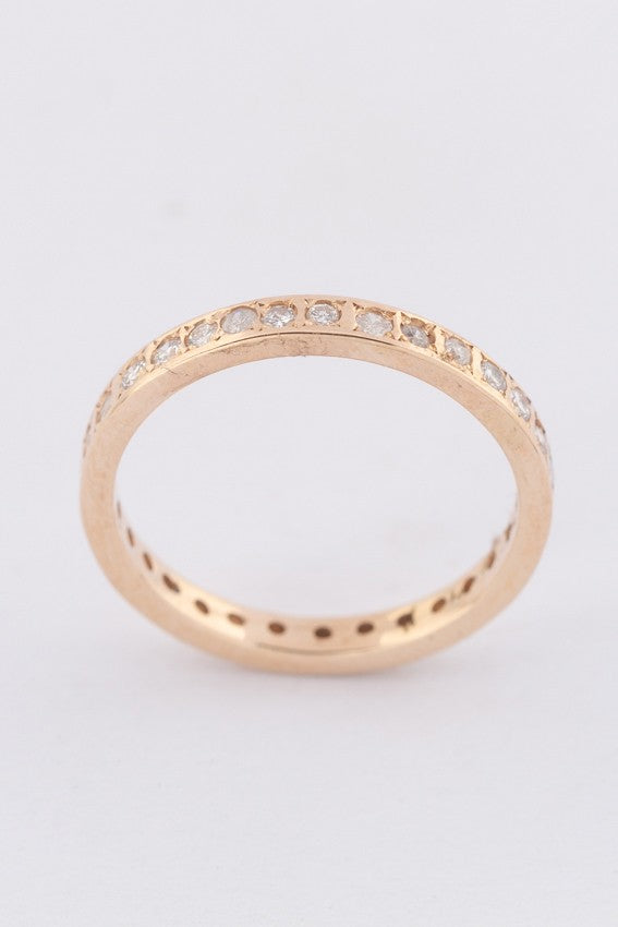 Alliance ring with diamonds