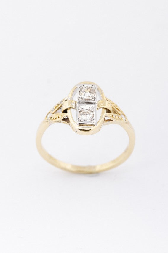 Gold Art Nouveau ring with brilliant cut diamonds