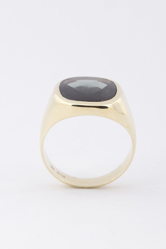 Gold men's ring with tourmaline