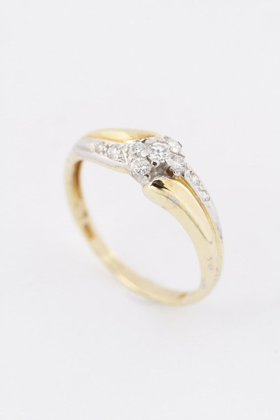 Gouden ring met 10 briljanten. Totaal 0.25 ct.