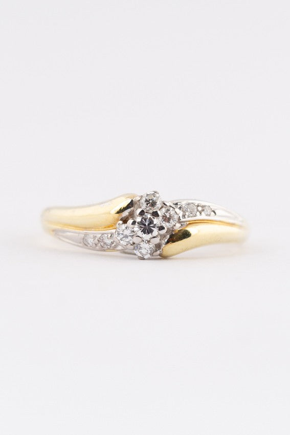 Gold ring with 10 brilliant-cut diamonds. Total 0.25 ct.