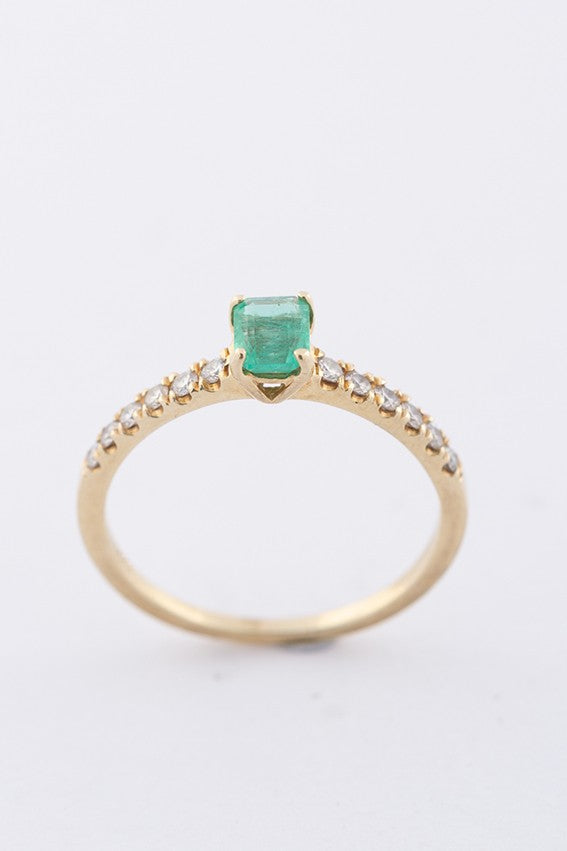 Gouden ring met smaragd en 12 briljanten