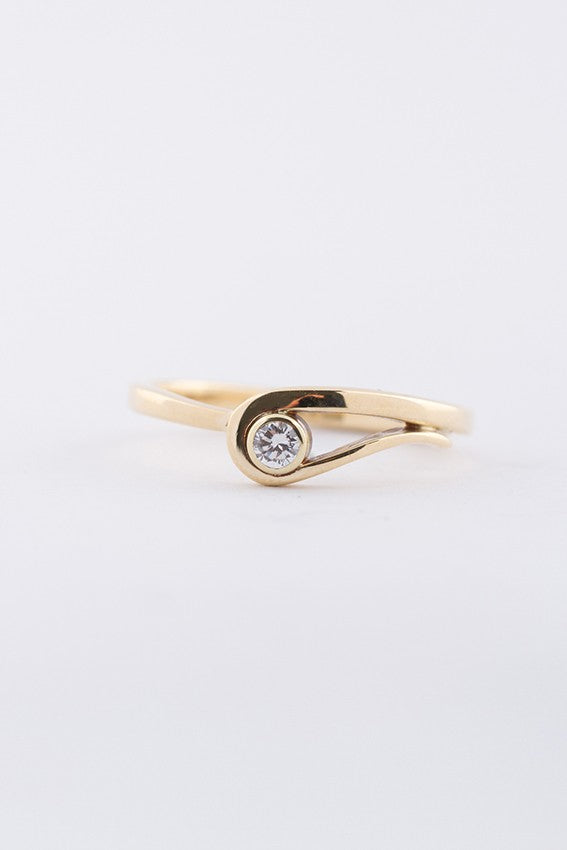 Gold ring with a brilliant of approx. 0.09 ct.